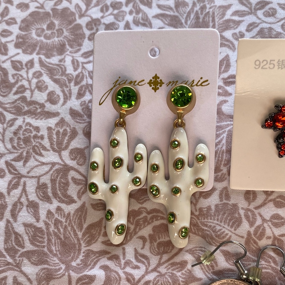 Earring bundle - Picture 2 of 8